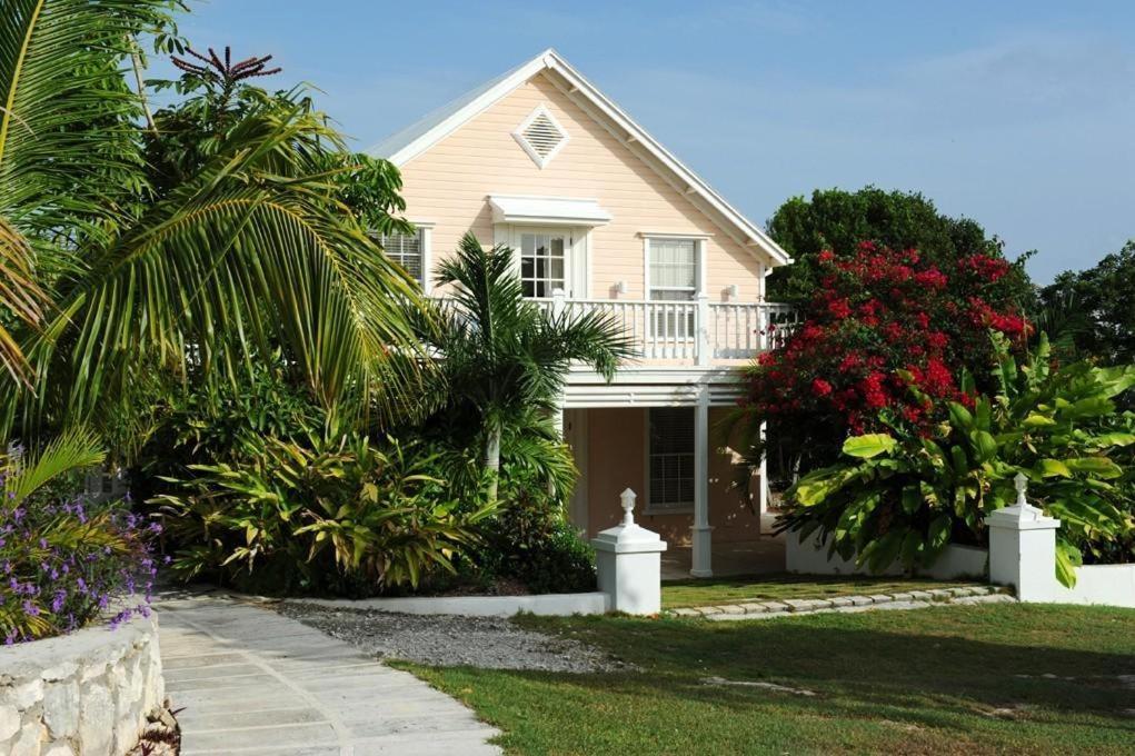 Villa Peach House Upstairs à Governor S Harbour Extérieur photo